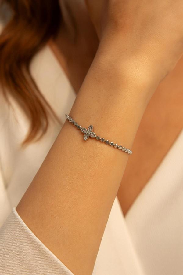 V.İ.P Seri Ezme Zincirli Yonca Çiçek Model Renk Atmaz Kararmaz Garantili Kadın Çelik Bileklik - Image 1