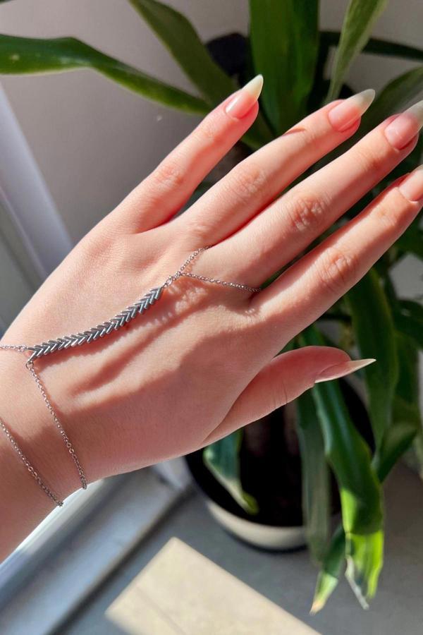 V Tasarım Çavuş Model Zirkon Taşlı Kararmaz Renk Atmaz Kadın Şahmeran - Image 1