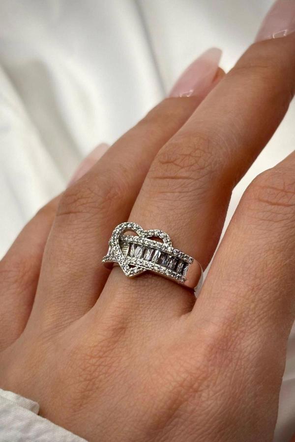 Premium Seri Kalp İçi Yarım Tur Zirkon Taşlı Tasarım Model Ayarlanabilir Kadın Yüzük - Image 1