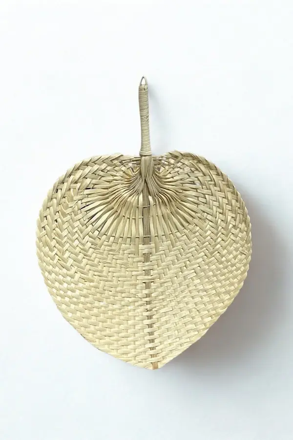 Doğal Bambu Kalp Yelpaze Bohem Duvar Süsü El Örgüsü, Dekoratif - Image 1