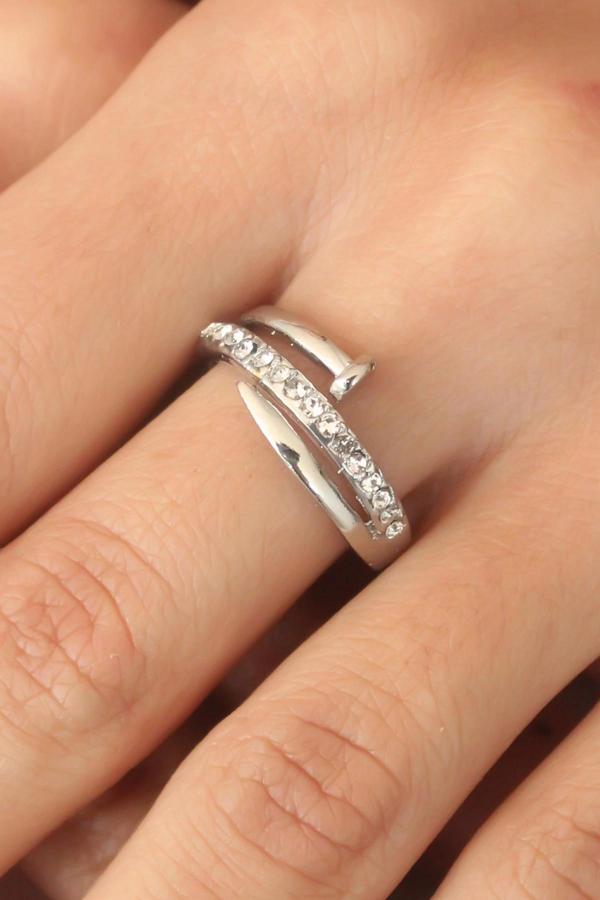 Gümüş Renk Taşlı Çivi Ayarlanabilir Kadın Yüzük - Image 1