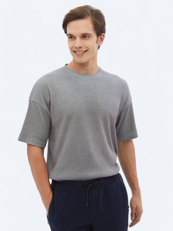 Siyah Baskılı Bisiklet Yaka Pamuk Karışımlı T-Shirt - Image 1