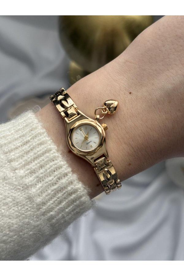 Atelier Emine Gold Kalp Charmlı Saat - Image 1