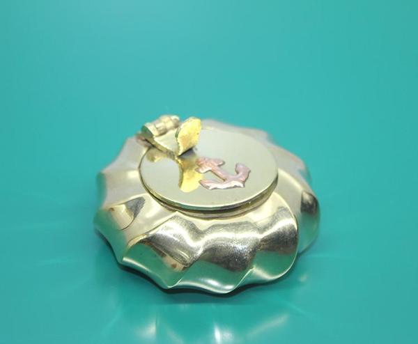 Pirinç Çapalı Kapaklı Küllük 6 Cm - Image 1