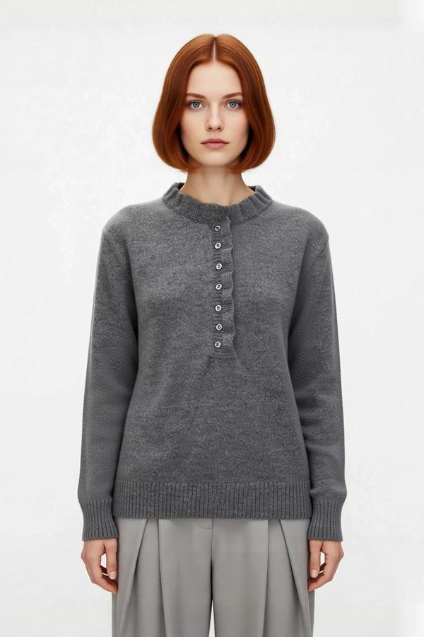 Kadın Regular Kalıp Düz Desen Bisiklet Yaka Düğme Detaylı Triko Kazak Kış Günleri İçin Konforlu - Image 1