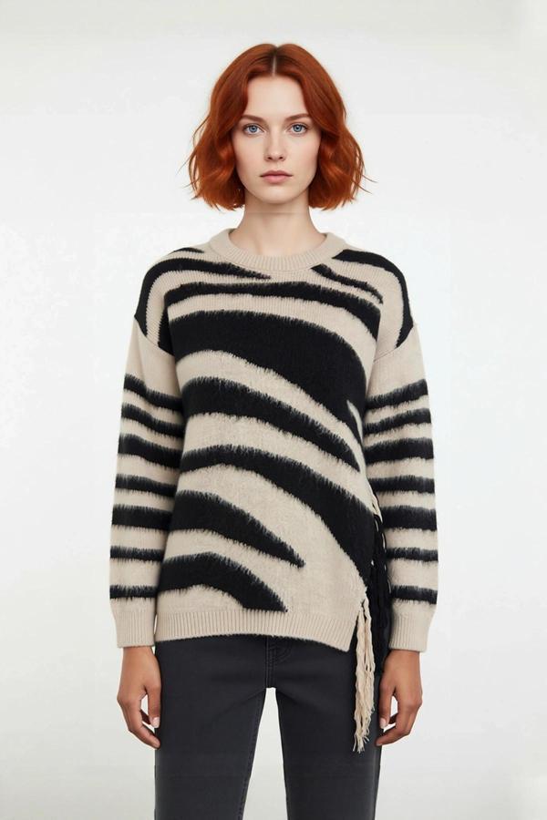 Kadın Düşük Kollu Oversize Bisiklet Yaka Zebra Desenli Triko Kazak Soğuk Havalara Özel Kaliteli - Image 1