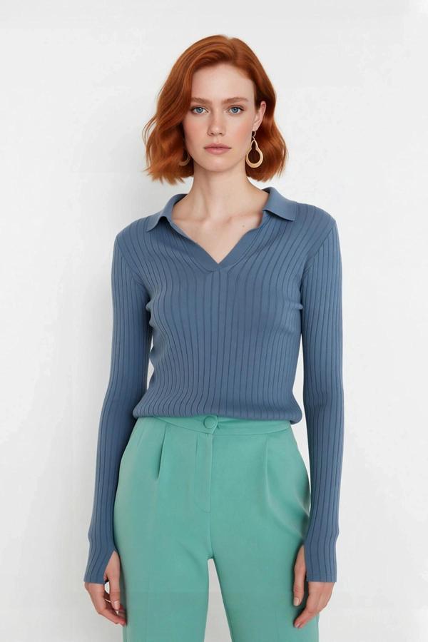 Kadınlara Özel Basic Regular Kesim Polo Yaka Fitilli Triko Kazak Modern ve Konforlu Stil Kaliteli - Image 1