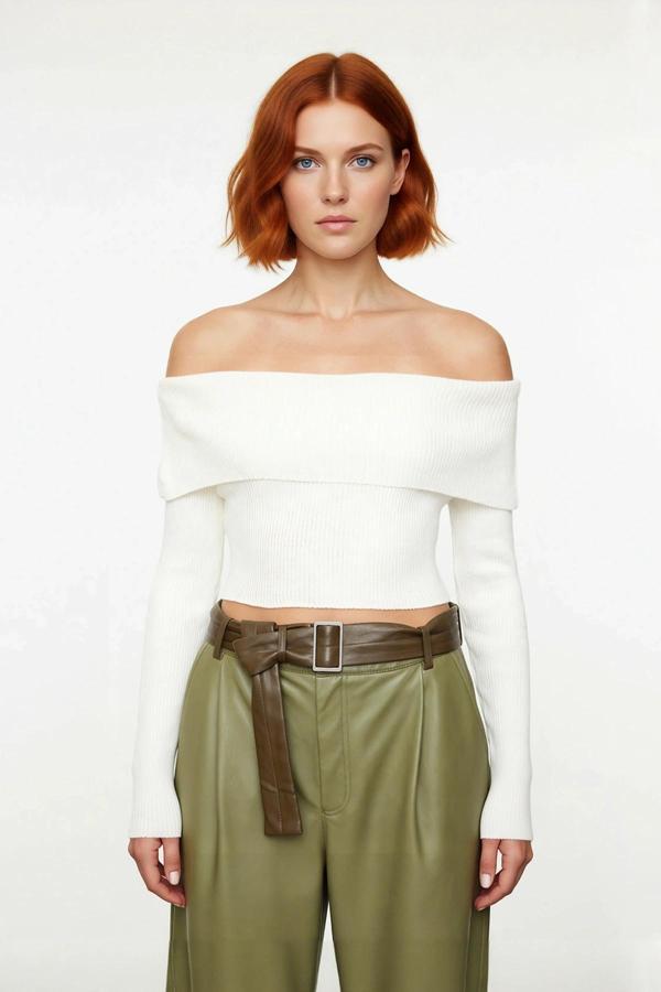 Kadınlara Özel Basic Fitted Kesim Uzun Kollu Crop Akrilik Triko Carmen Yaka Kazak Kaliteli - Image 1