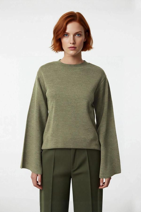 Kadın Sürdürülebilir Akrilik Materyal Regular Kalıp Uzun İspanyol Kol Triko Kazak Kış Modası - Image 1