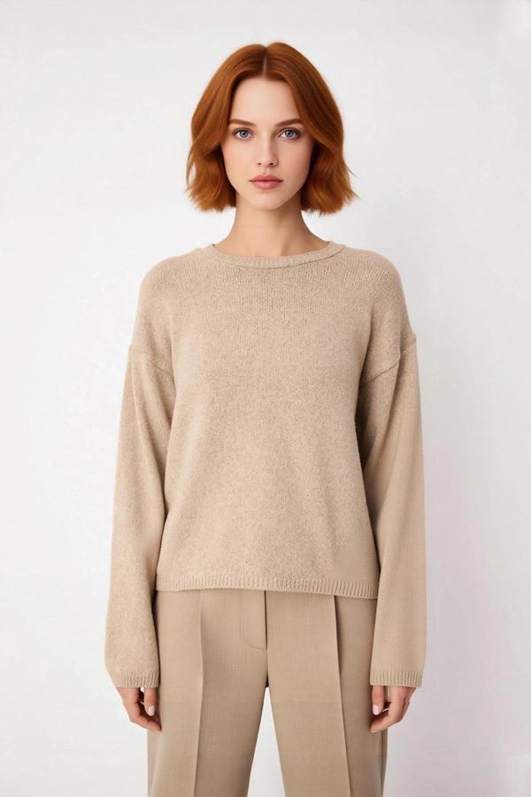 Kadın Geniş Kalıp Düz Desen Bisiklet Yaka Triko Kazak Soğuk Havalar İçin İdeal Rahatlık Kaliteli - Image 1