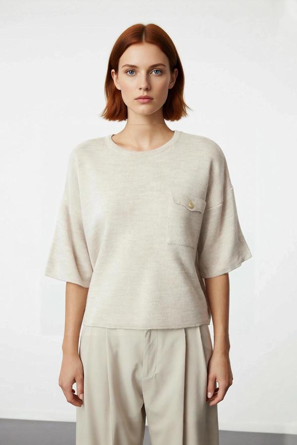 Kadınlara Özel Basic Kesim Bisiklet Yaka Kısa Kol Triko Üst Günlük Rahatlık ve Konfor Sunar - Image 1