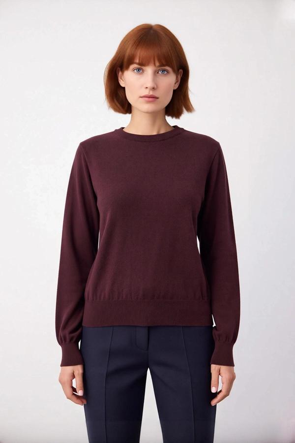 Kadın Ekru Düz Regular Kalıp Bisiklet Yaka Triko Kazak Kışın Rahat ve Şık Kombinlerin Temel Parçası - Image 1