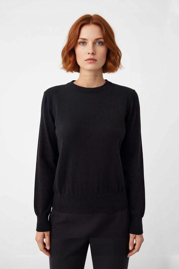 Kadın Ekru Düz Regular Kalıp Bisiklet Yaka Triko Kazak Kışın Rahat ve Şık Kombinlerin Temel Parçası - Image 1