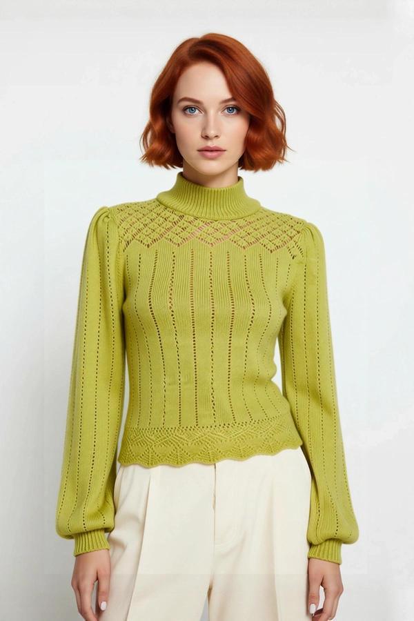 Kadın Ajurlu Örgü Detaylı Dik Yaka Fitted Crop Kazak Balon Kolları İle Kışa Özel Trend Bir Stil - Image 1