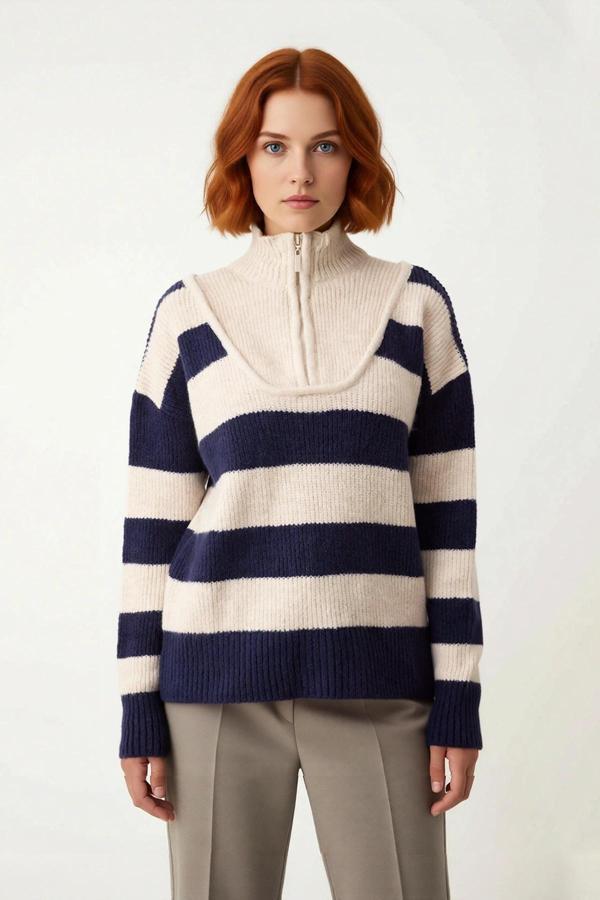 Kadın Oversize Dik Yaka Fermuarlı Çizgili Kalın Triko Kazak Kış Günleri İçin Konforlu Stil - Image 1