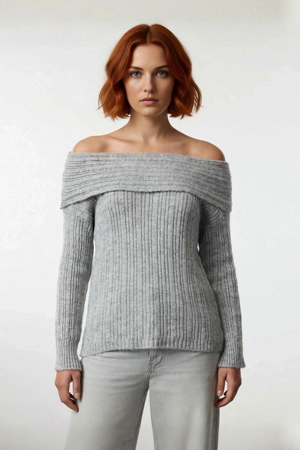 Kadın Carmen Yaka Triko Kazak Orta Kalınlıkta Regular Kalıbı İle Kış Gündüz Gece Rahatlığı - Image 1