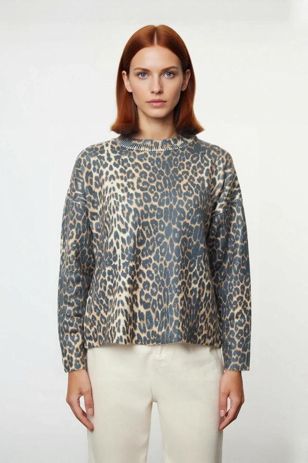 Kadınlara Özel Kışlık Oversize Leopar Desen Bisiklet Yaka Triko Kazak Günlük Kombinlerinize Şıklık - Image 1