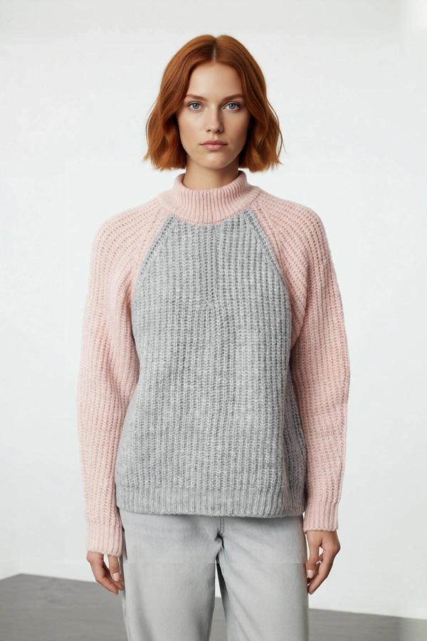 Kadın Reglan Kollu Renk Bloklu Fermuar Detaylı Dik Yaka Oversize Triko Kazak Günlük Tarz. Kaliteli - Image 1