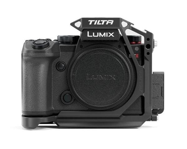 Tilta TA-T50-HCC-B Panasonic  S5 II/IIX için Yarım Kamera Kafesi - Image 1