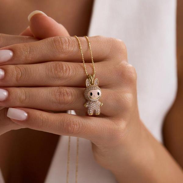 Labubu Kolye 14 Ayar Toz Pembe 2,5-1,5 cm - Image 1