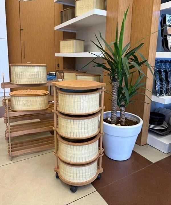 Ahşap Yuvarlak Sebzelik 4 Katlı Yana Açılır Patates Soğan Tekerlekli Sebzelik Krem - Image 1