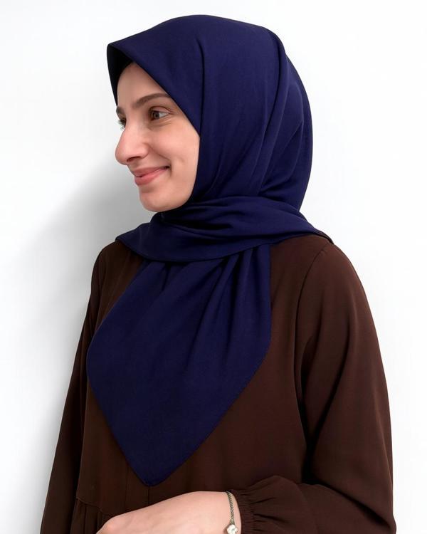 Denim Kare Eşarp– Kaymaz, Rahat ve Şık Kullanım - Image 1