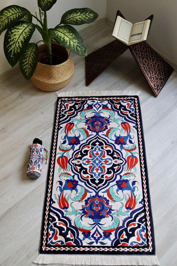 Pratik Ve Taşınabilir Ipek Dokulu Keseli Seccade Lale Desenli S10013 - Image 1