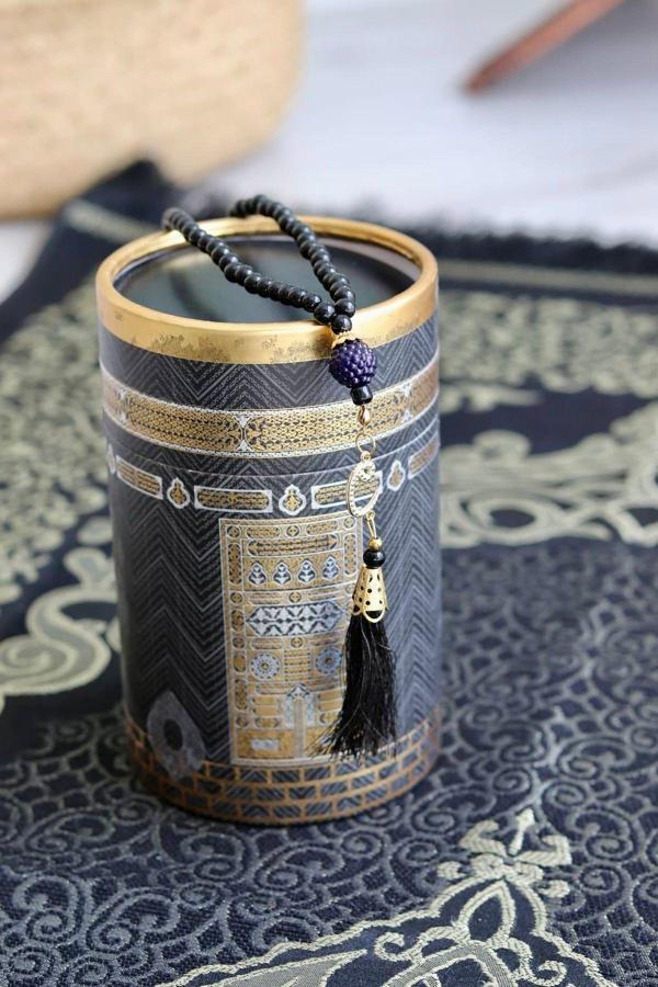 Silindir Kutulu Seccade Ve Tesbih Seti S1040 Kabe Desenli - Image 1