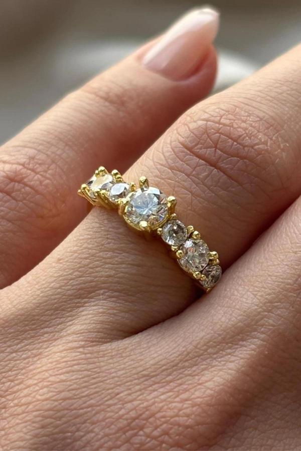 Crown Büyük Küçük Yuvarlak Sıralı Taş Pırlanta Kesim Ayarlanabilir Kadın Yüzük - Image 1