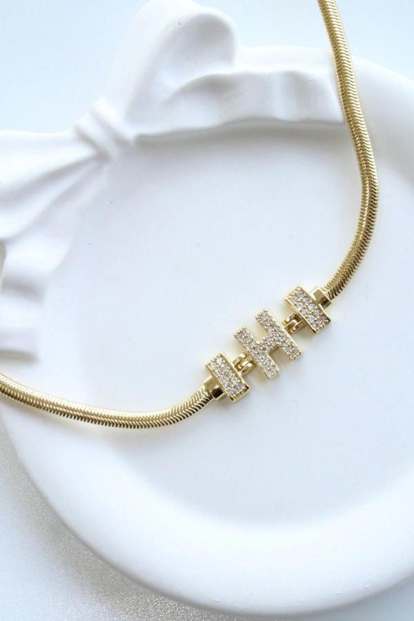 İthal Seri H Harfi Balık Sırtı Zincirli Kadın Çelik Bileklik Kararmaz Renk Atmaz - Image 1