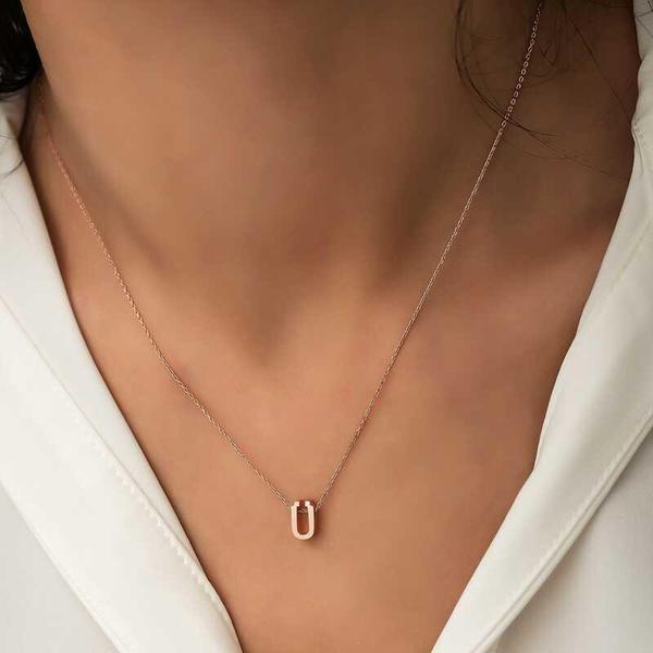 925 Ayar Gümüş Rose 3 Boyutlu Ü Harf Kadın Gümüş Kolye - Image 1