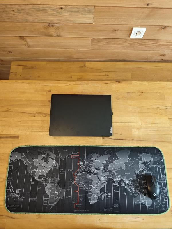 SGE TEKNOLOJİ 70X30 CM FOSFORLU DİKİŞLİ SİYAH DÜNYA KAYDIRMAZ TABAN SPEED YÜZEY OYUNCU MOUSE PAD - Image 1