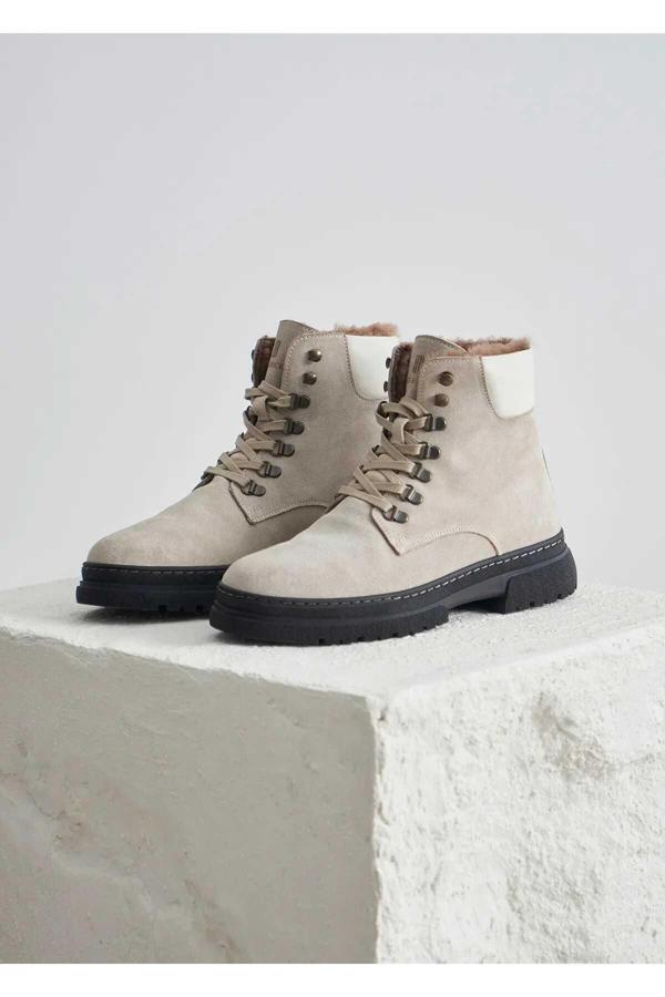 Louch Taş Renk Kürk Detaylı Süet Bot - Image 1