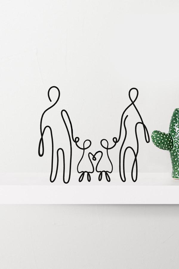 Alvina Atölye Aile Figürlü Anne - Baba - İki Kız Çocuk Line Art Dekor Biblo - Bioplastik - Image 1