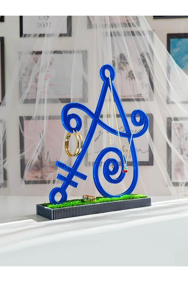 Alvina Atölye Harf Takı Organizer A Harfi - Mavi Renk - Kişiye Özel Takı Standı - Bioplastik - Image 1