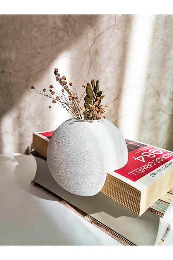 Alvina Atölye Küre Dekoratif Vazo- Bioplastik - Image 1