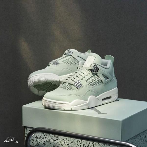 NİKE AİR JORDAN 4 RETRO 'SEAFOAM' BASKETBOL AYAKKABISI-SPORTXOUTLET - Image 1