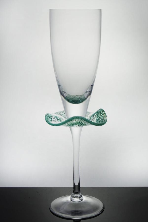 Paşabahçe El İmalatı Kristal Yeşil Fırfır Detaylı Şampanya Kadehi 1 Adet 21330 - Image 1