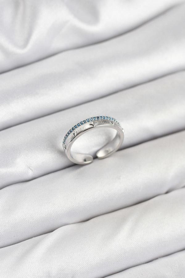 Pirinç Gümüş Renk Sıralı Zirkon Taşlı Kutup Yıldızı Model Kadın Yüzük - EBJ250927W37924 - Image 1