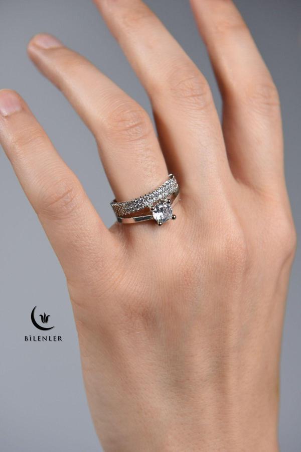 Kadın Taşlı Çift Yüzük Görünümlü Metal Yüzük Uzun Ömürlü,Şık Tasarım (24’lü kutu) - Image 1