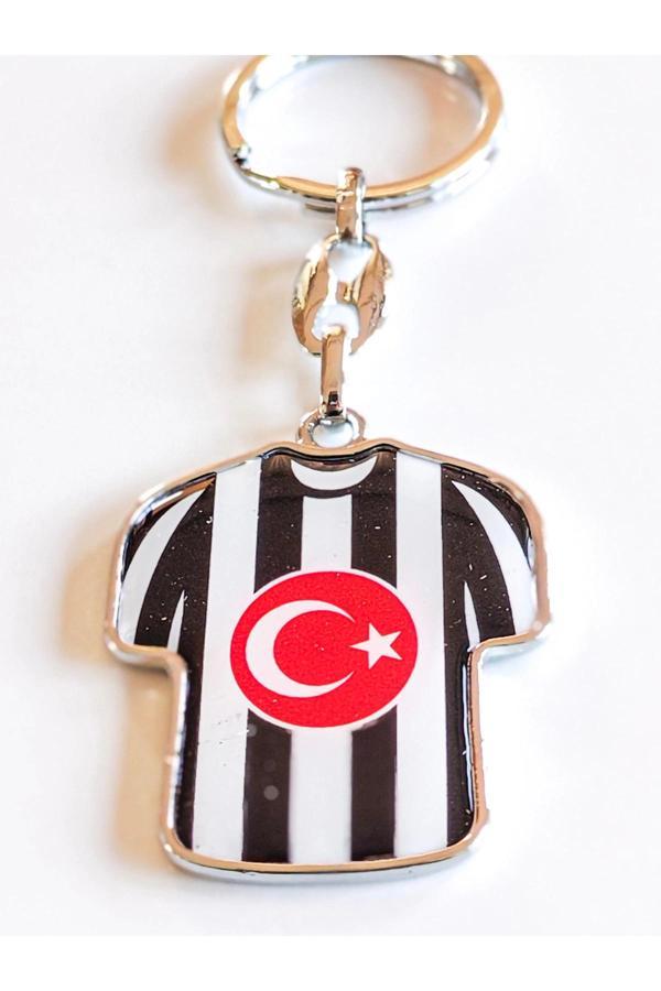 Siyah Beyaz Takım Formalı Metal Anahtarlık - Image 1