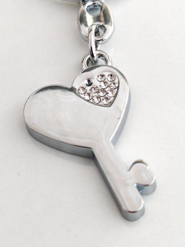 Üzeri Taşlı Kalp ve Anahtar Şeklinde Metal Anahtarlık - Image 1