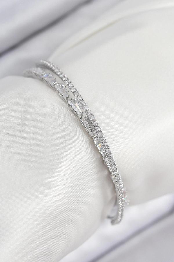 Pirinç Zirkon Taşlı Su Yolu Model Gümüş Renk Kadın Bileklik - Image 1