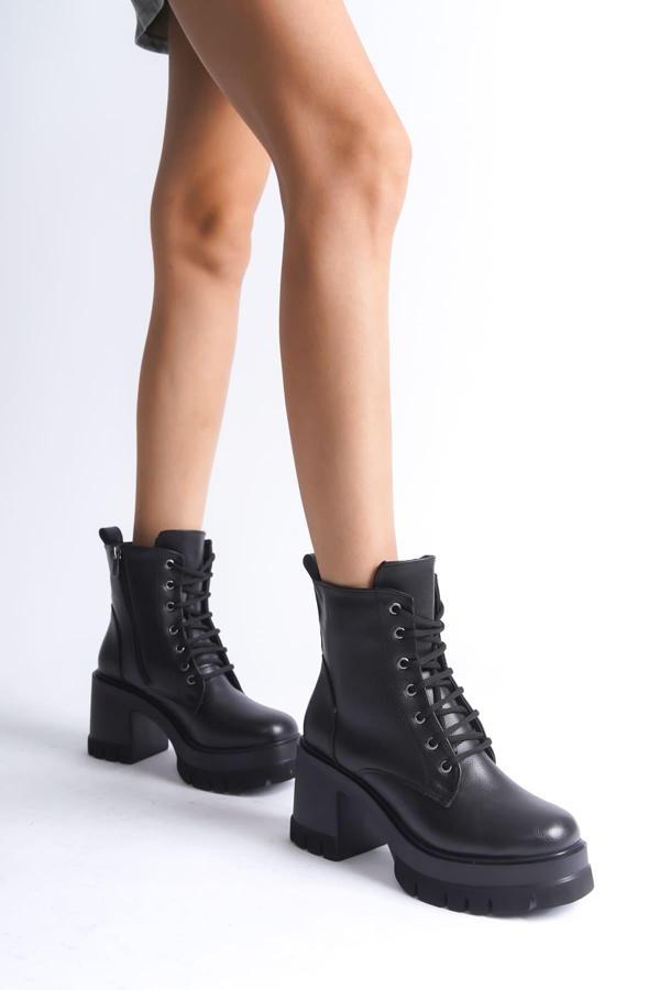 LAUREN Bağcıklı Fermuarlı Ortopedik Taban Topuklu Kadın Bot CST - Siyah - Image 1