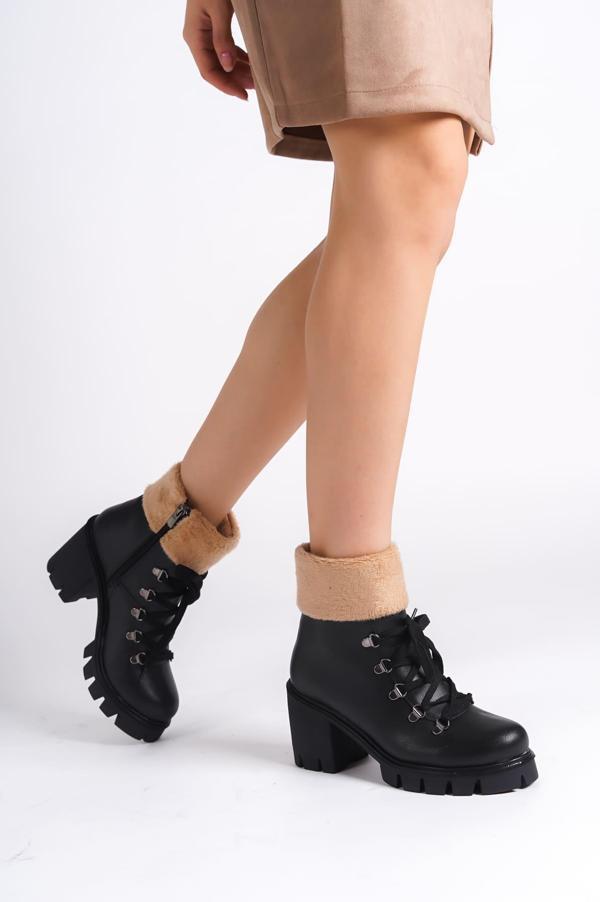 EMMA Bağcıklı Fermuarlı Ortopedik Taban Topuklu Kürk DetaylıKadın Bot  CST - Siyah - Image 1