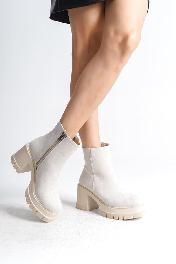LISSE Fermuarlı Ortopedik Taban Kalın Topuklu Süet Kadın Bot  SKT-  Krem - Image 1
