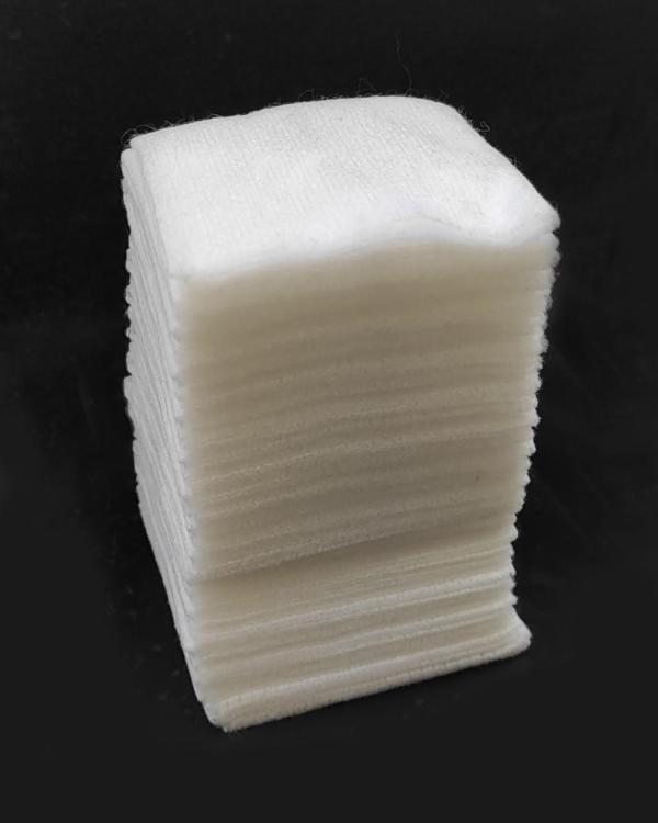 100  adet 4 Katlı  Yüksek Emicili Spanç 5 x 5 cm - Image 1