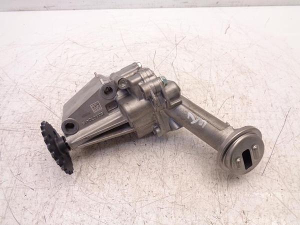 YAĞ POMPASI RENAULT MEGANE 4 2015 TALISMAN 2015 DACIA DUSTER 2 2018 EURO 6 1.5 DCI K9K 150007041R 150009836R 150001976R - Image 1