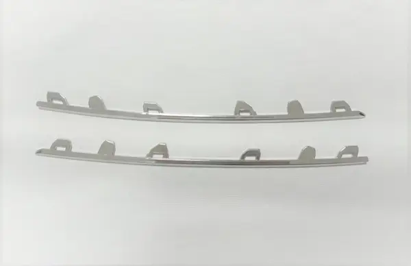 ÖN PANJUR KROM ÇITA TAKIMI RENAULT CLIO 5 960109845R - Image 1