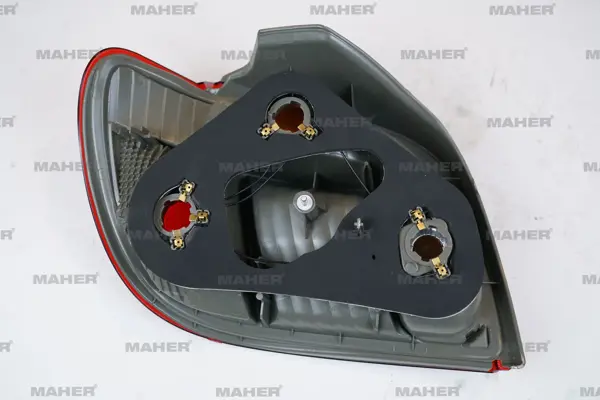 STOP LAMBASI YARİS 2003-2005 DUYSUZ SAĞ 81551 0D070 - Image 1